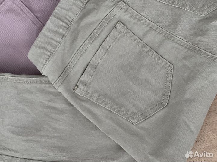 Две пары джинс