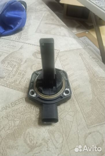 Датчик температуры и уровня масла Volkswagen