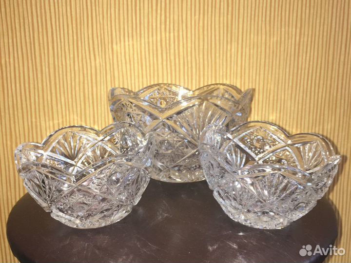 Набор из трех хрустальных салатников