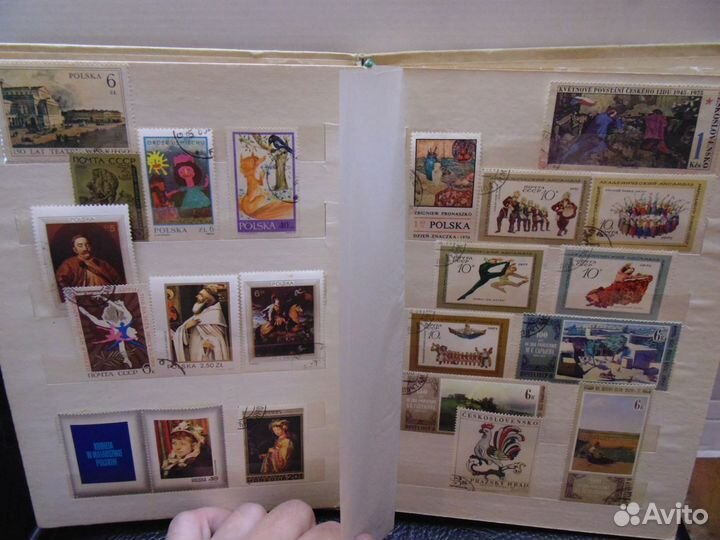 Альбом с марками.Искусство. 12