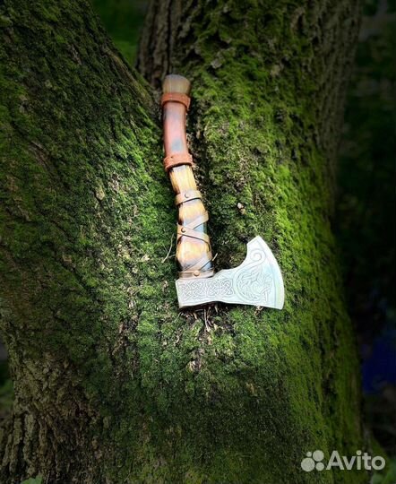 Топор кованый ручной работы