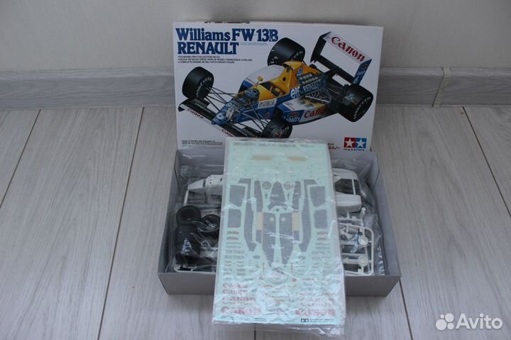 Сборная модель автомобиля формула 1 Williams FW13B