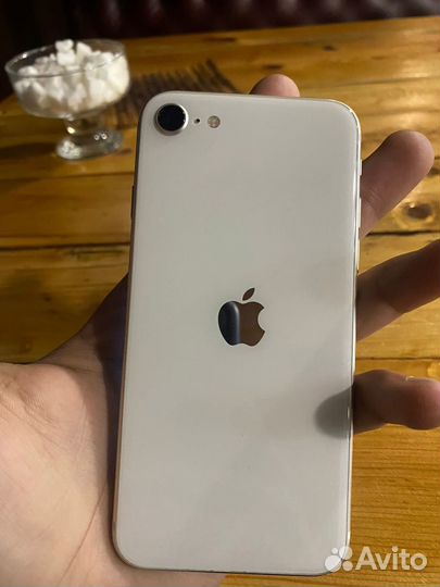 iPhone SE (2020), 64 ГБ