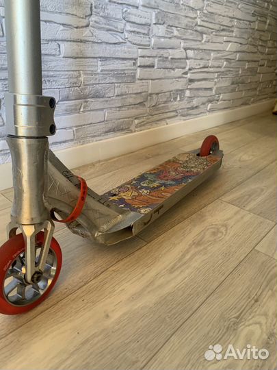 Трюковой самокат custom парк