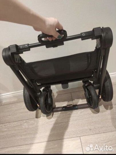 Прогулочная коляска carrello epica