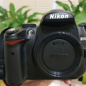 Nikon D5000 объектив 16-85mm f/3.5-5.6G ED VR AF-S