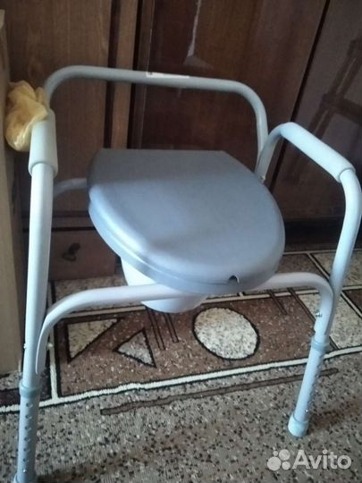 Коляска, биотуалет, противопролежневый матрас