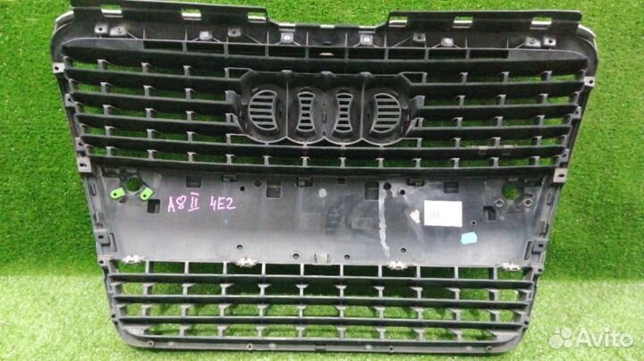 Решетка радиатора Audi A8