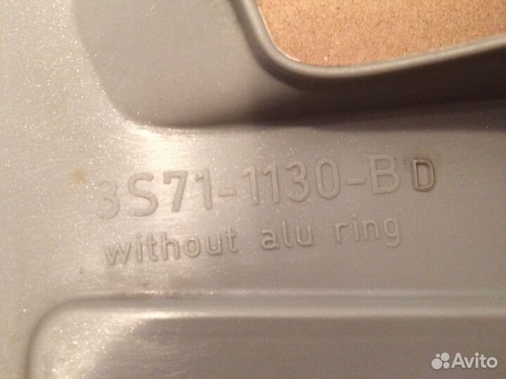 Колпак колеса Ford Mondeo lll 3S71-1130-BD