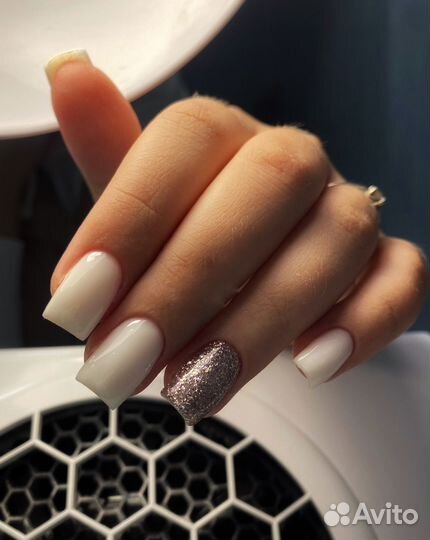 Маникюр, ноги, гель лак, наращивание ногтей