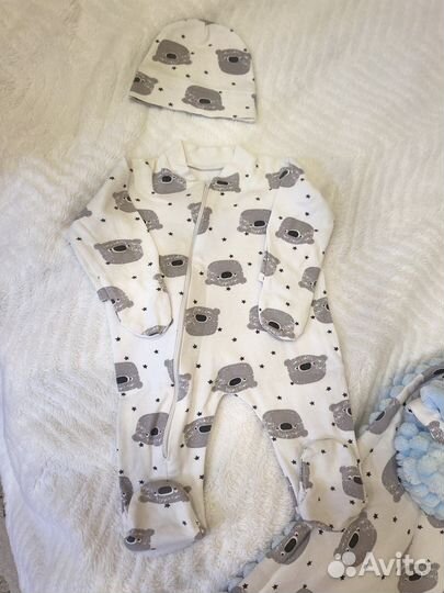 Набор на выписку + подарок игрушка комфортер