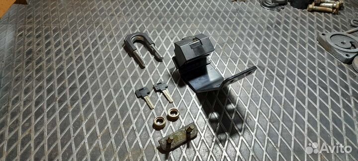 Замок mul-t-lock