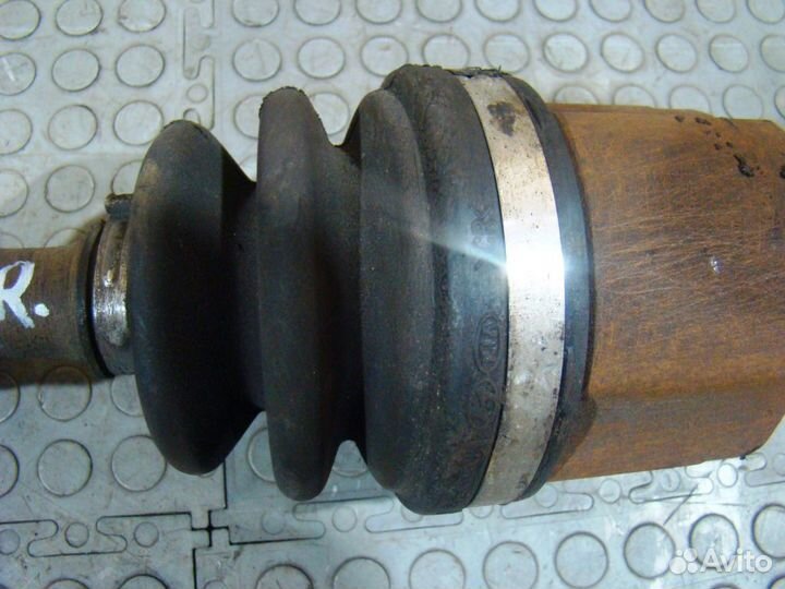 KIA Sportage 3 Полуось передняя правая 2.0 TDI МКПП