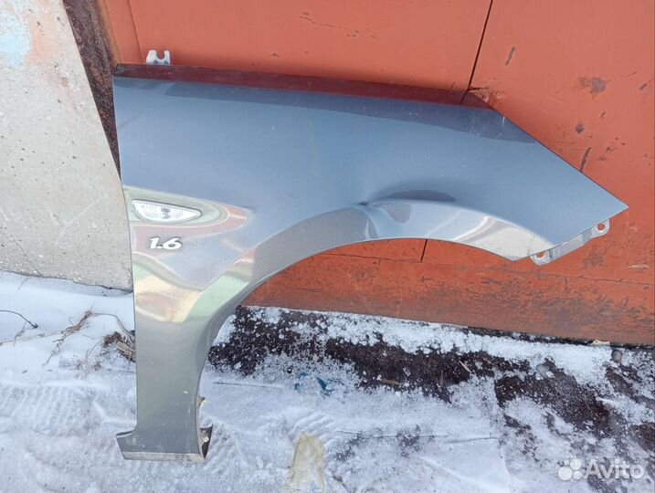 Крыло на hyundai solaris