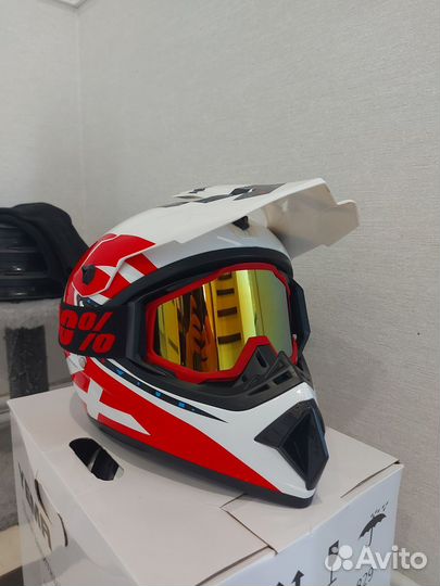 Кроссовый шлем