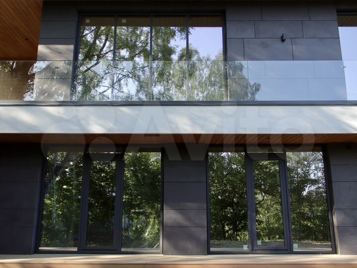 Коттедж 360 м² на участке 12 сот.