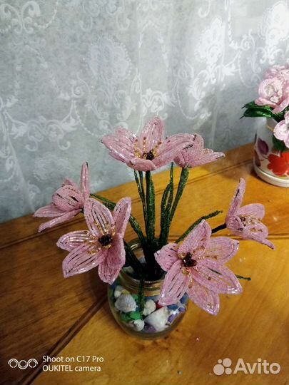 Цветы и букеты из бисера