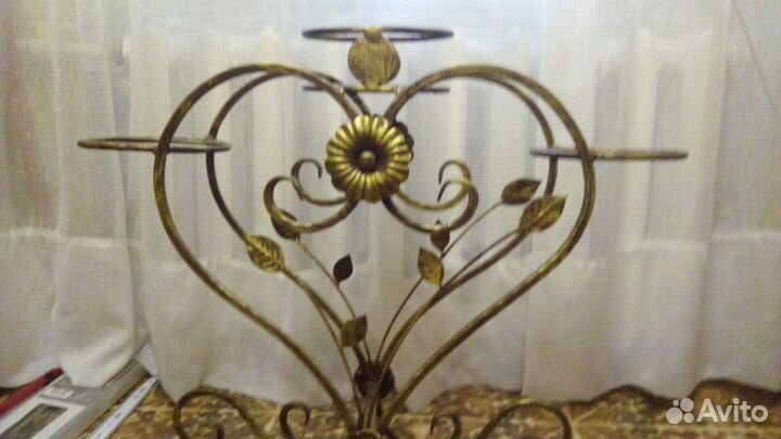 Кованная цветочница