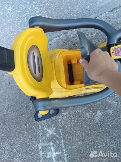 Машинка каталка толокар с ручкой