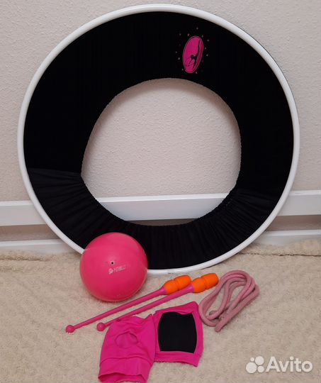 Обруч,булавы,мяч,скакалка