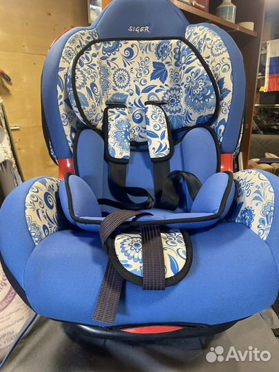 Автомобильное кресло