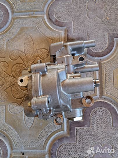 Насос масляный Range Rover Sport l494