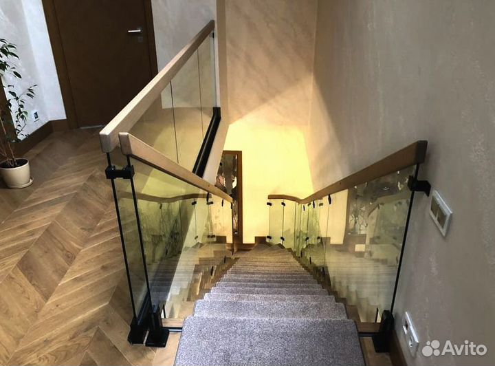 Стеклянные перила для лестниц