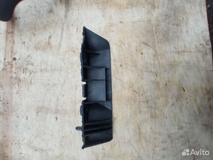 Land Rover Range Rover vogue крепление бампера