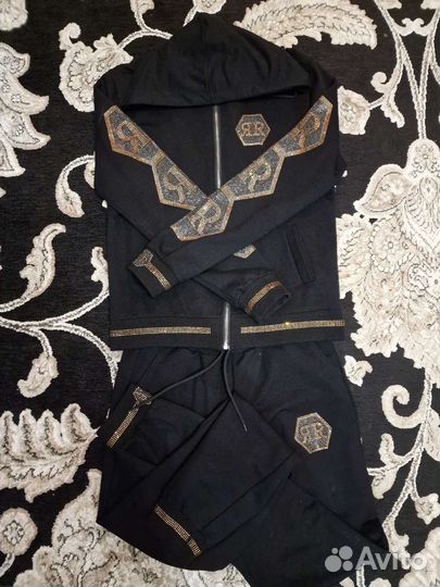 Костюм женский