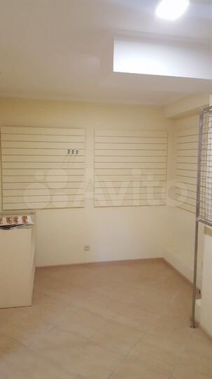 Сдам торгово офисное помещение. Красная линия 50 м