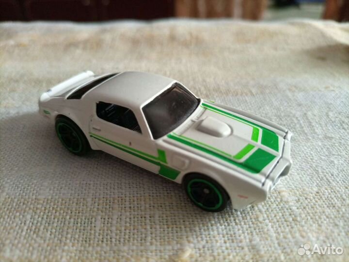Машинки hot wheels