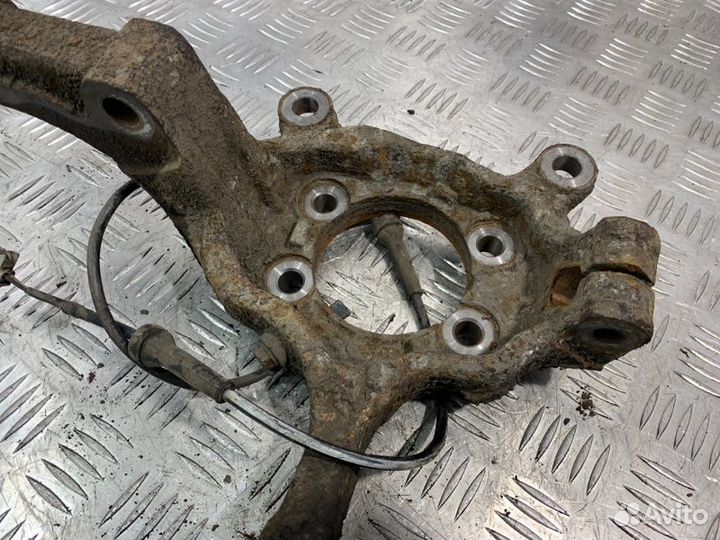 Кулак X-Trail T31