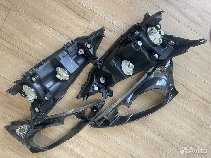 Фары Mitsubishi Grandis (2003-2011)