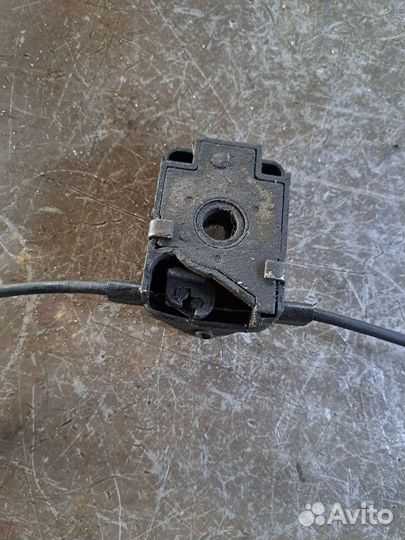 Замок капота Range Rover Vogue