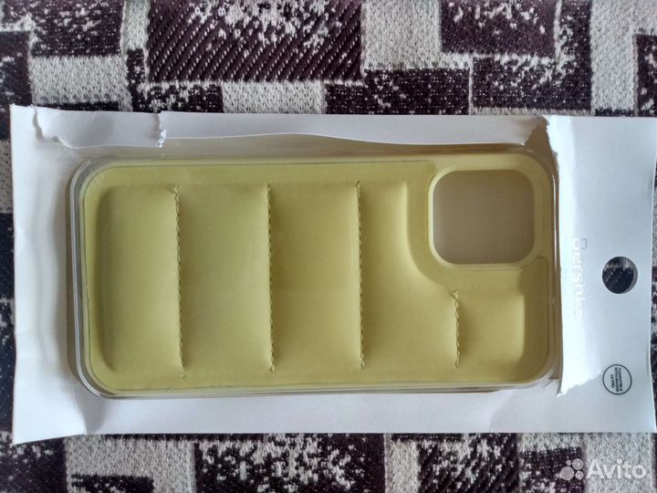 Чехол на iPhone 12 pro Bershka оригинал