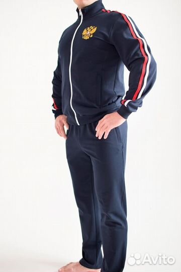 Мужской спортивный костюм с гербом России