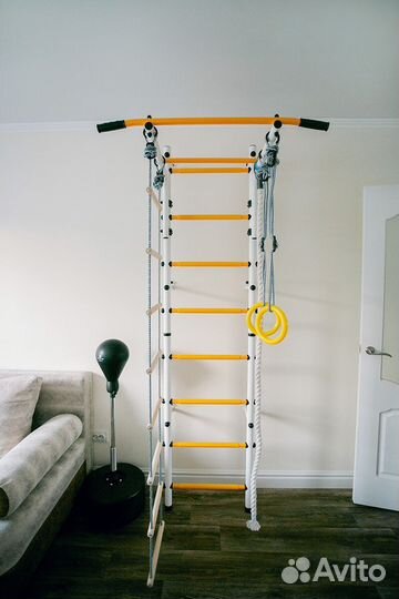 Шведские стенки новые (турник съёмный)