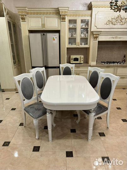 Комплект стол и стулья.Оплата при получении