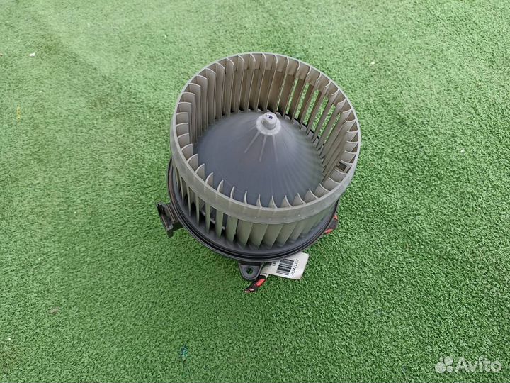 Моторчик отопителя Chevrolet Cruze универсал 1.8