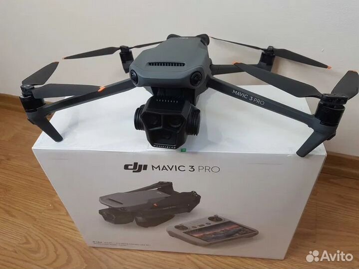Квадрокоптер DJI Mavic 3 Pro fly more combo