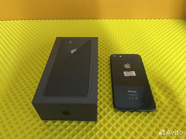 iPhone 8, 64 ГБ
