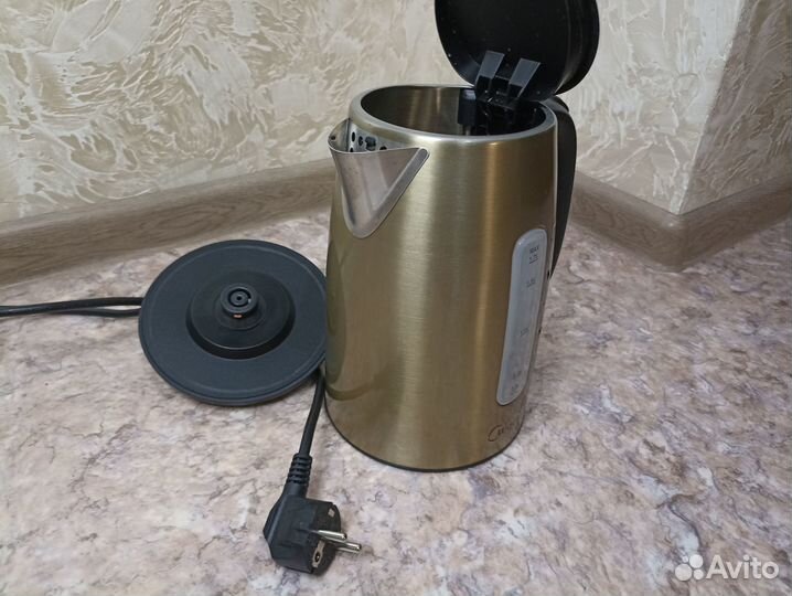 Чайник электрический Midea MK-8020