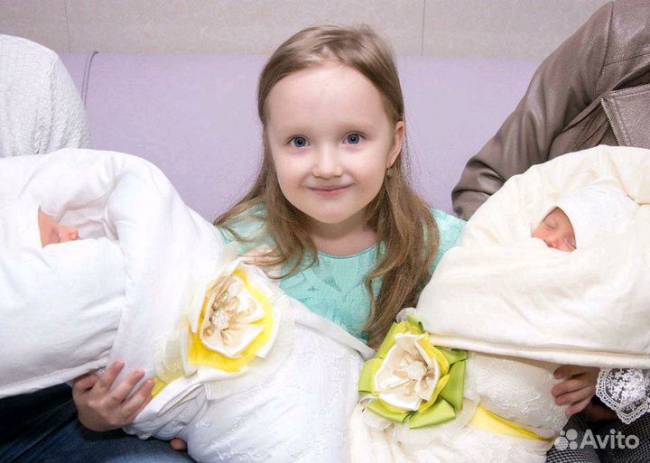 Конверт одеяло на выписку молочного цвета