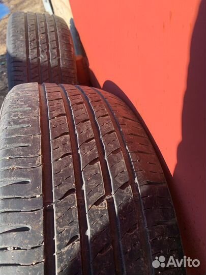 Roadstone N'Fera RU5 235/55 R18