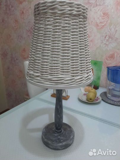 Лампа настольная беспроводная