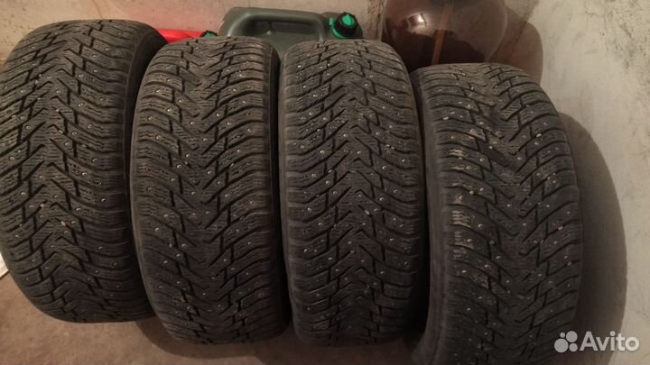 Nokian Tyres Hakkapeliitta 8 225/50 R17 98