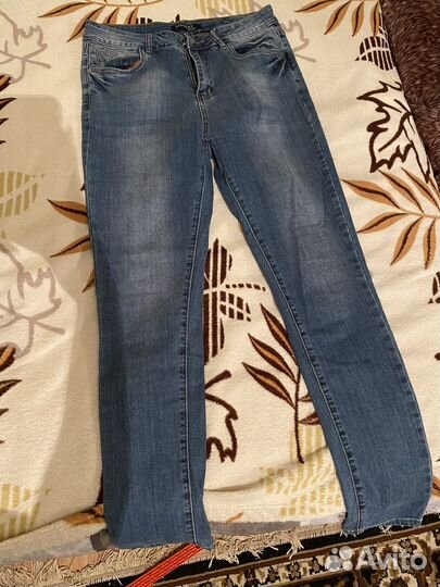 Джинсы женские