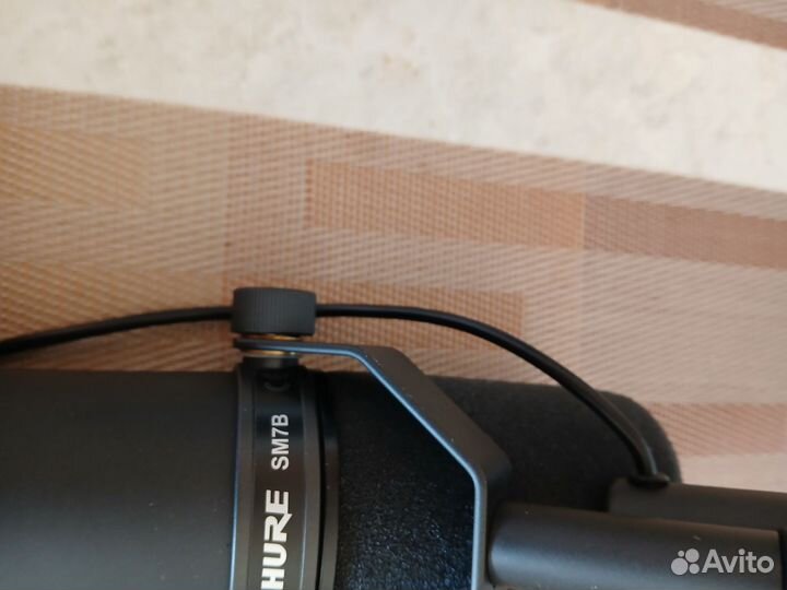 Микрофон Shure sm7b