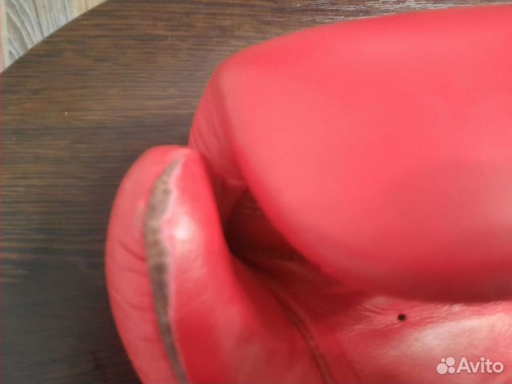 Боксерские перчатки twins 10 и защита