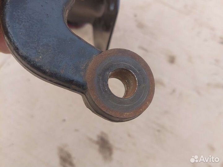 Маятник рулевой Kia Sportage 1